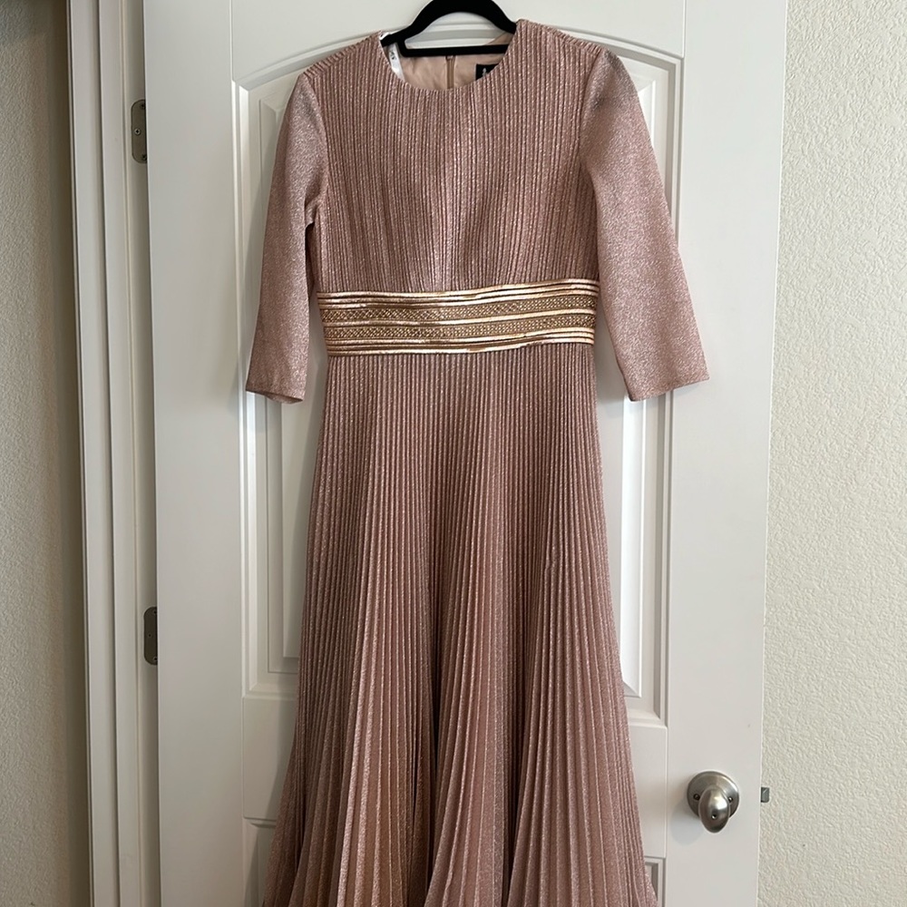 Mac Duggal elegant dress worn once